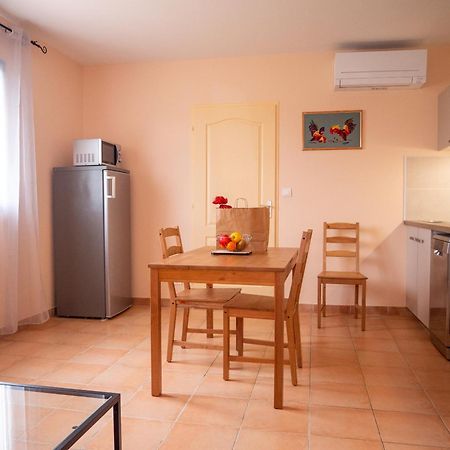Gites Et Roulottes Au Domaine De La Trille Sainte-Foi Habitación foto