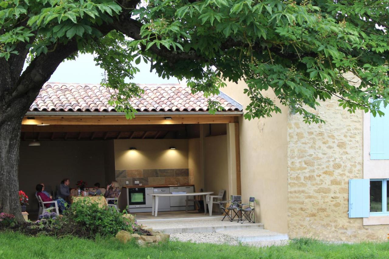 Gites Et Roulottes Au Domaine De La Trille Sainte-Foi Exterior foto