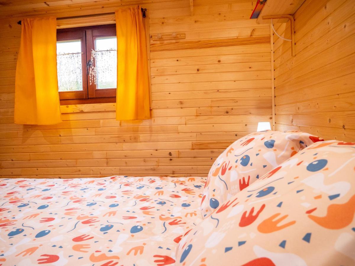 Gites Et Roulottes Au Domaine De La Trille Sainte-Foi Habitación foto